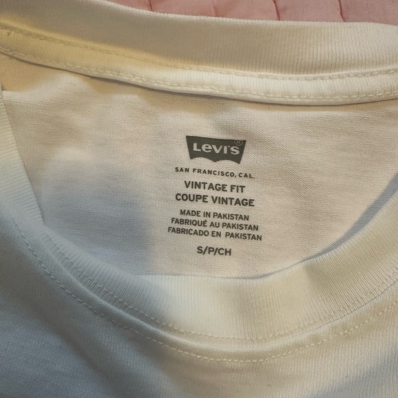Levi’s Vintage Fit Graphic T-Shirt - Picture 6 of 6
